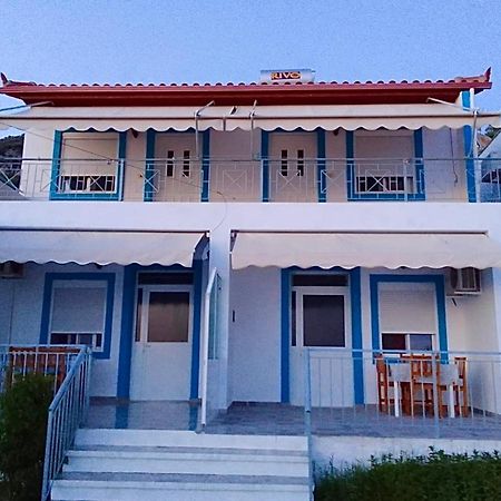 Vila Gusti Guest House Borsh Ngoại thất bức ảnh
